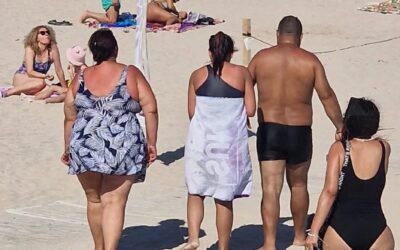 Dramă evitată la limită pe plaja Belona din Eforie Nord: Tată și fiică, salvați din valuri de salvamari! Este STEAG ROȘU pe tot litoralul
