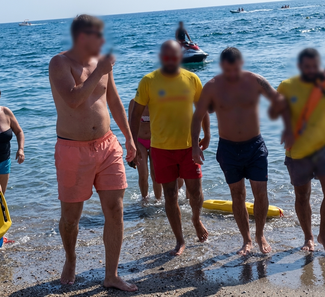 Intervenție rapidă pe plaja din Eforie Sud: Turist străin recuperat la timp din mare