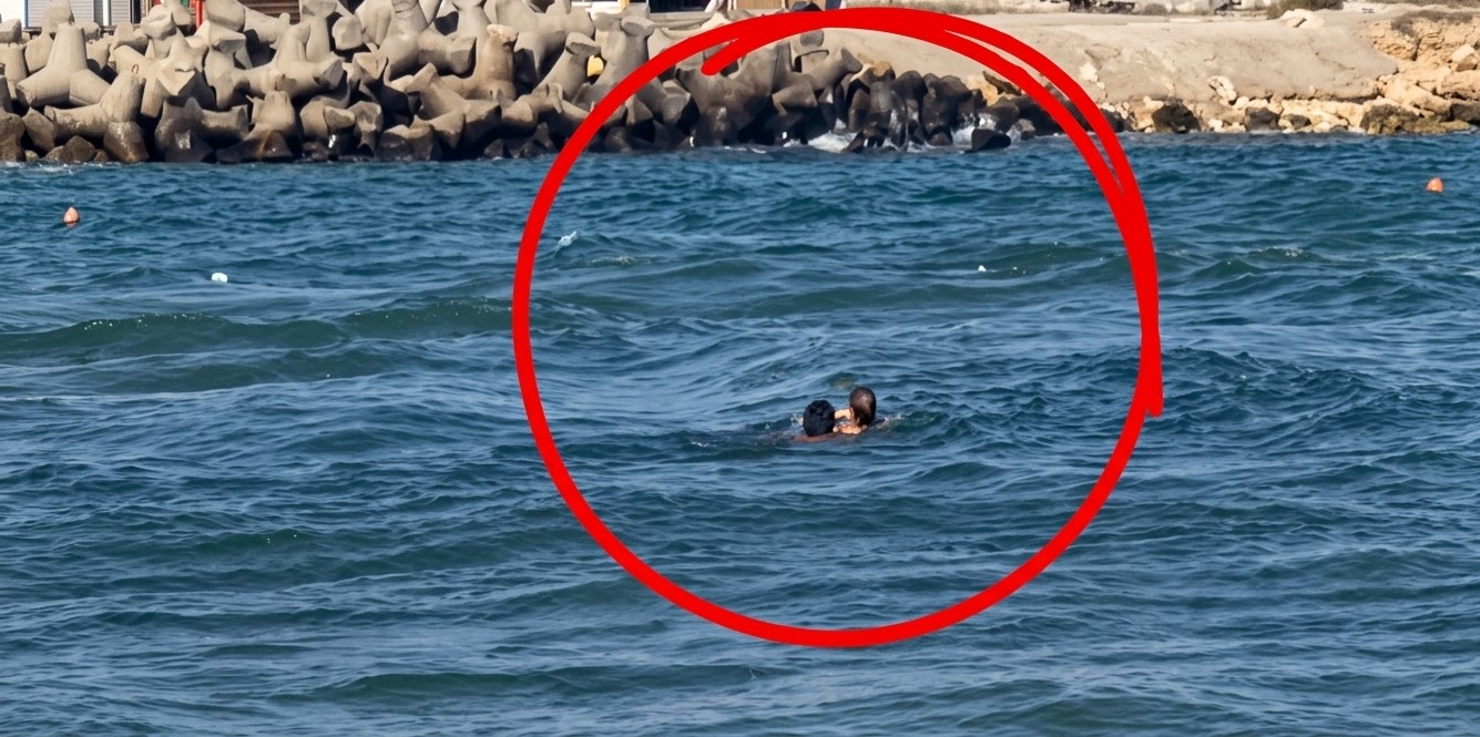 Pe plaja Belona din Eforie Nord, o femeie de 67 de ani salvată din valuri